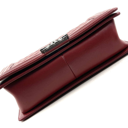 CHANEL Medium Boy Bag - Red