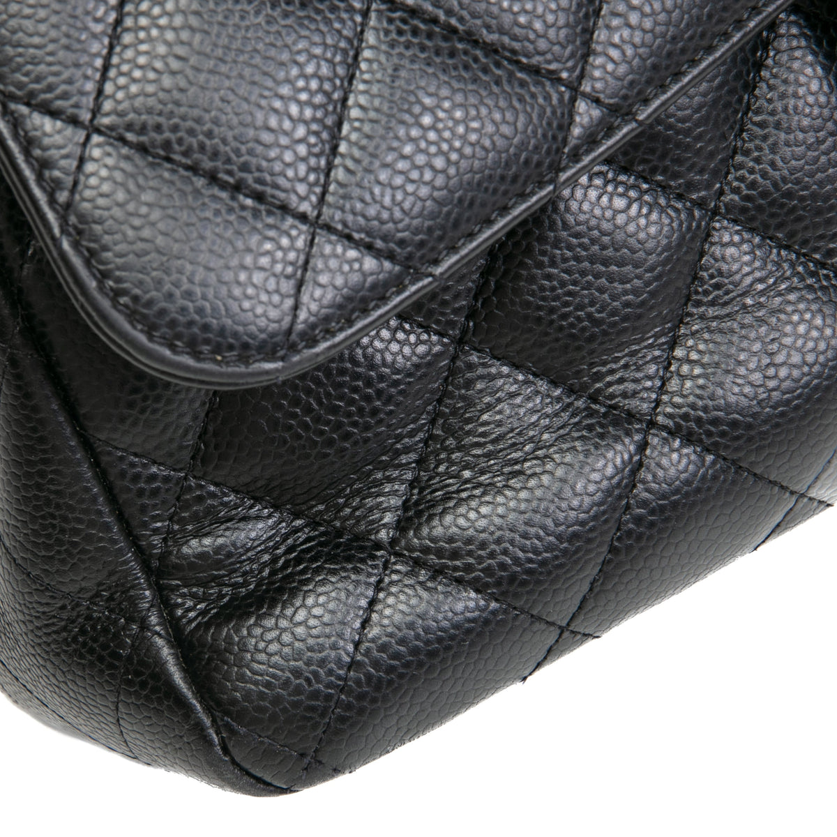 CHANEL Jumbo Double Flap - Black