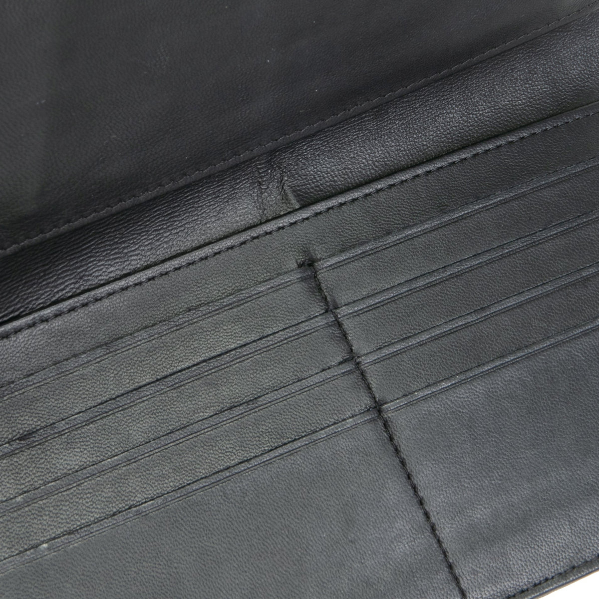 CHANEL Quilted Lambskin Boy Flap Wallet - Black