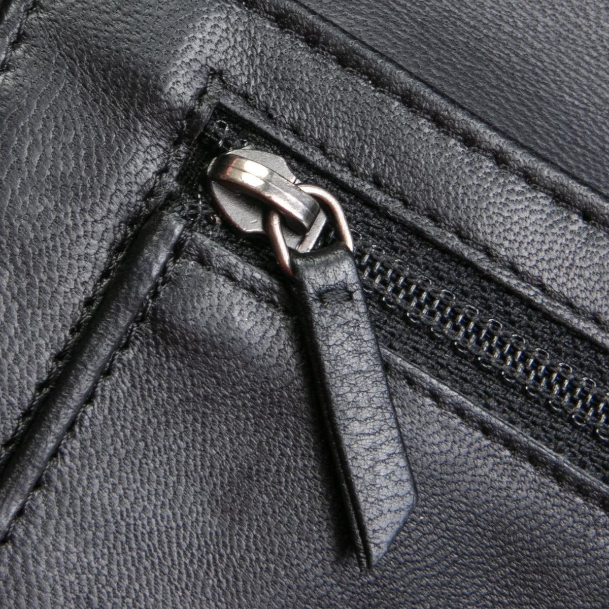 CHANEL Quilted Lambskin Boy Flap Wallet - Black