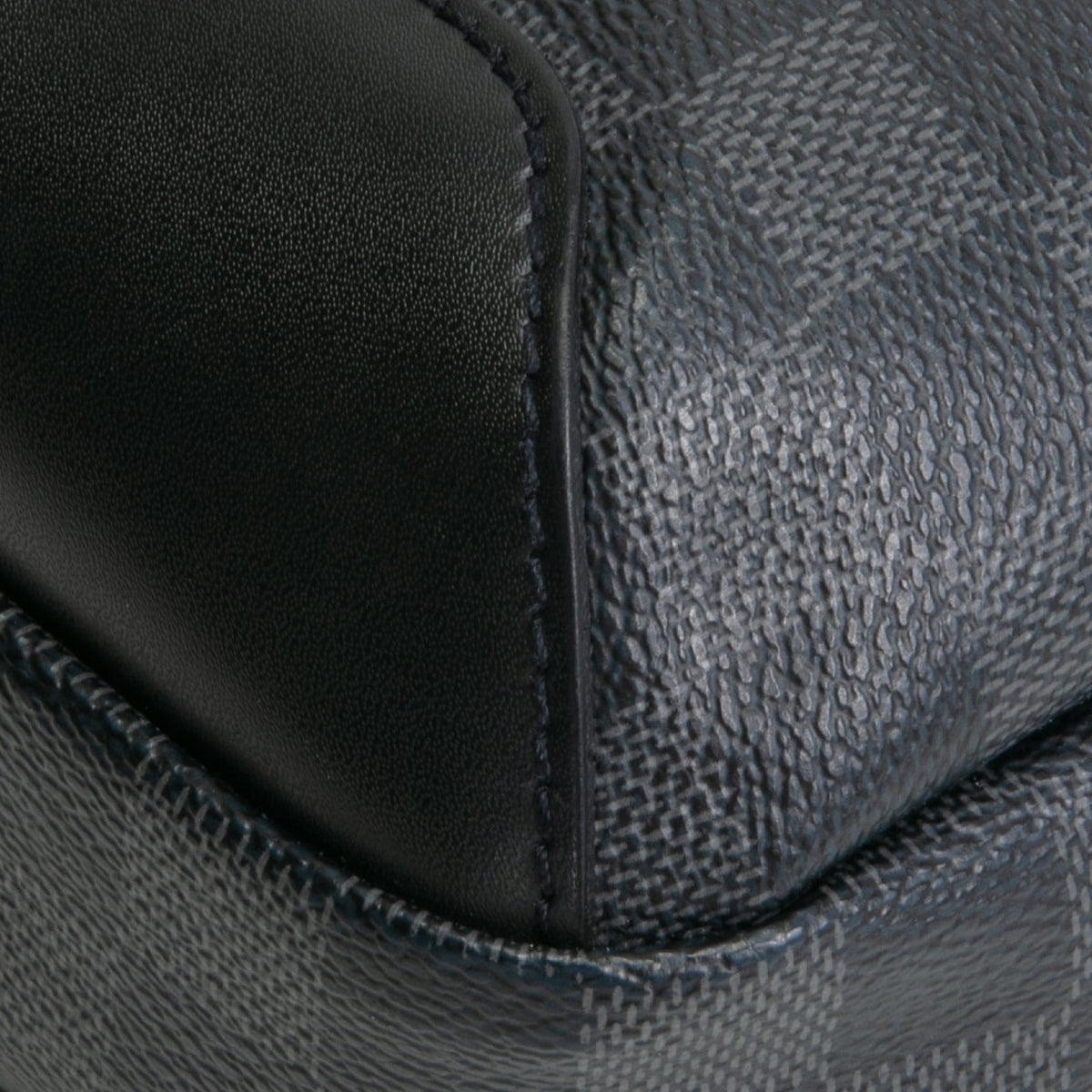 LOUIS VUITTON Avenue Slingbag - Damier Graphite