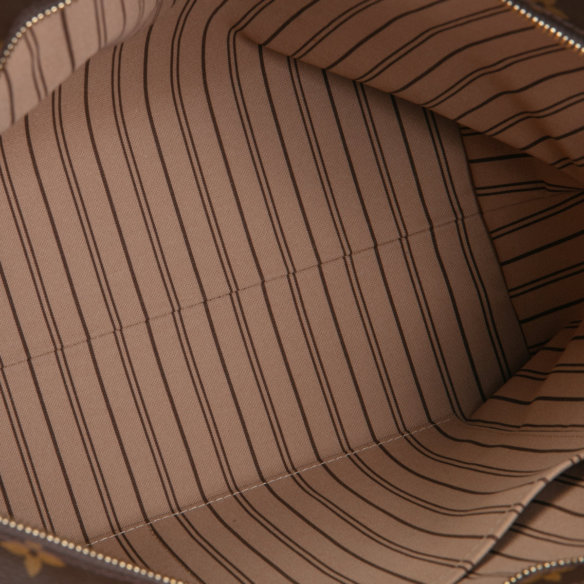 LOUIS VUITTON Mezzo Monogram